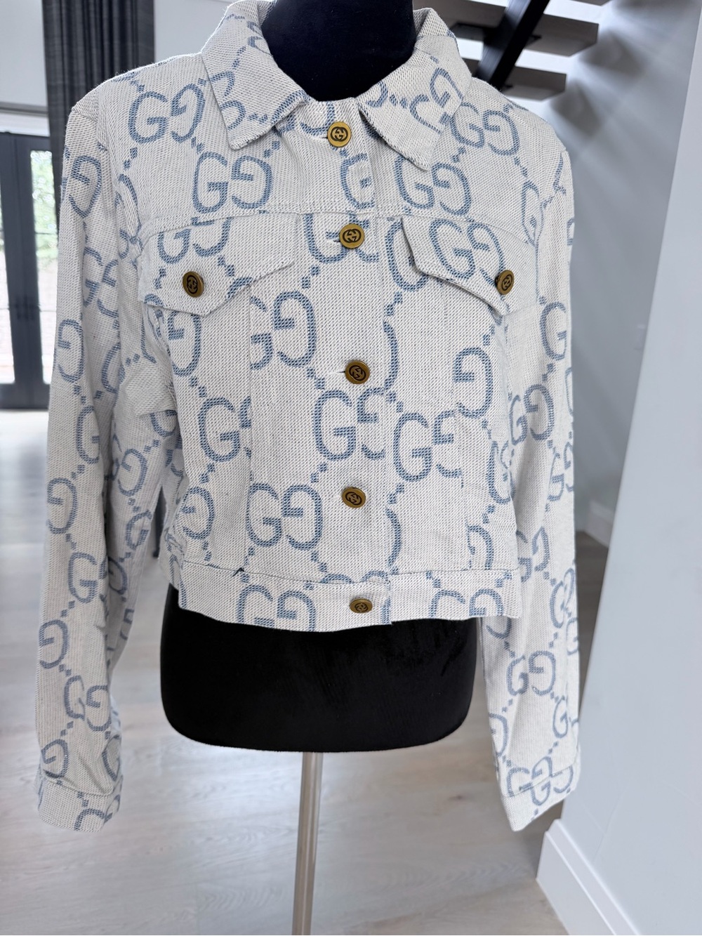Gucci Cream and Light Blue GG Logo Cropped Denim Jacket size S